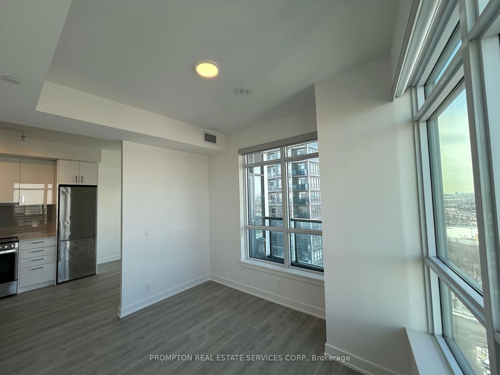 50 Upper Mall Way, unit B-2005 for rent