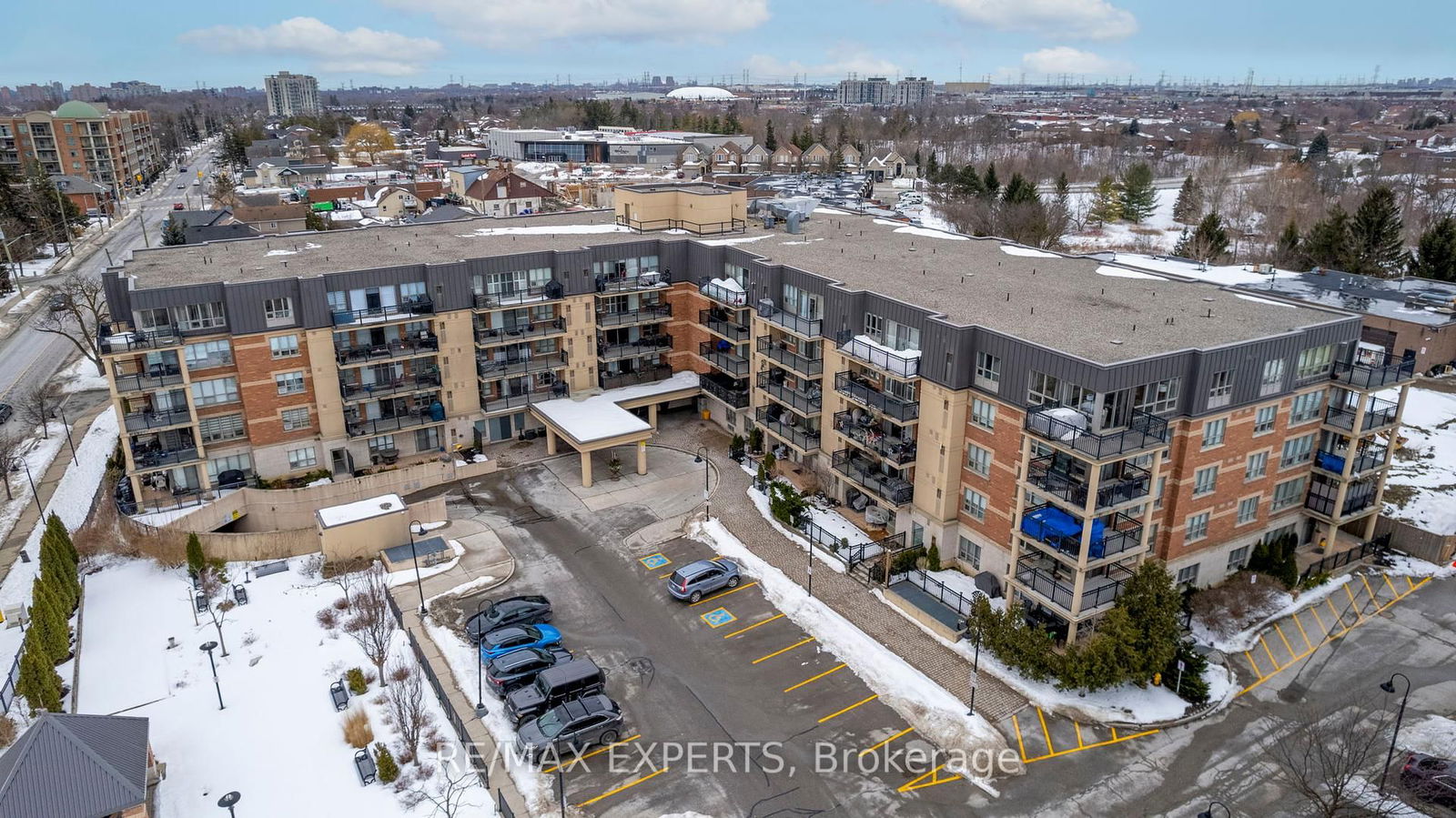 8026 Kipling Ave, unit 212 for sale