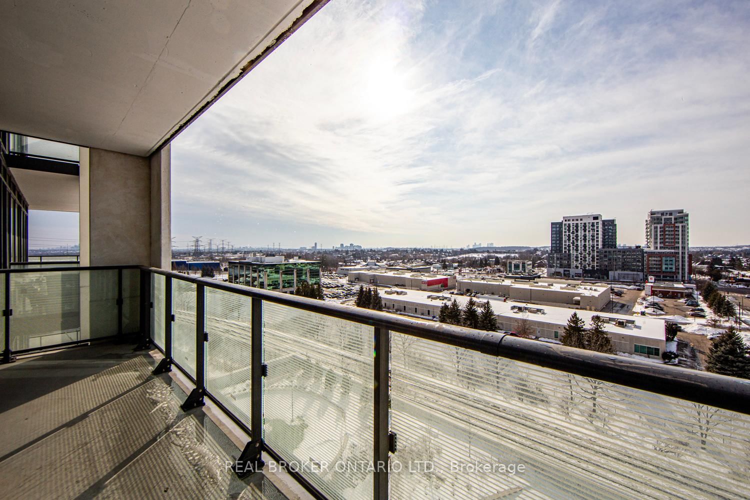 95 Oneida Cres, unit 811 for sale