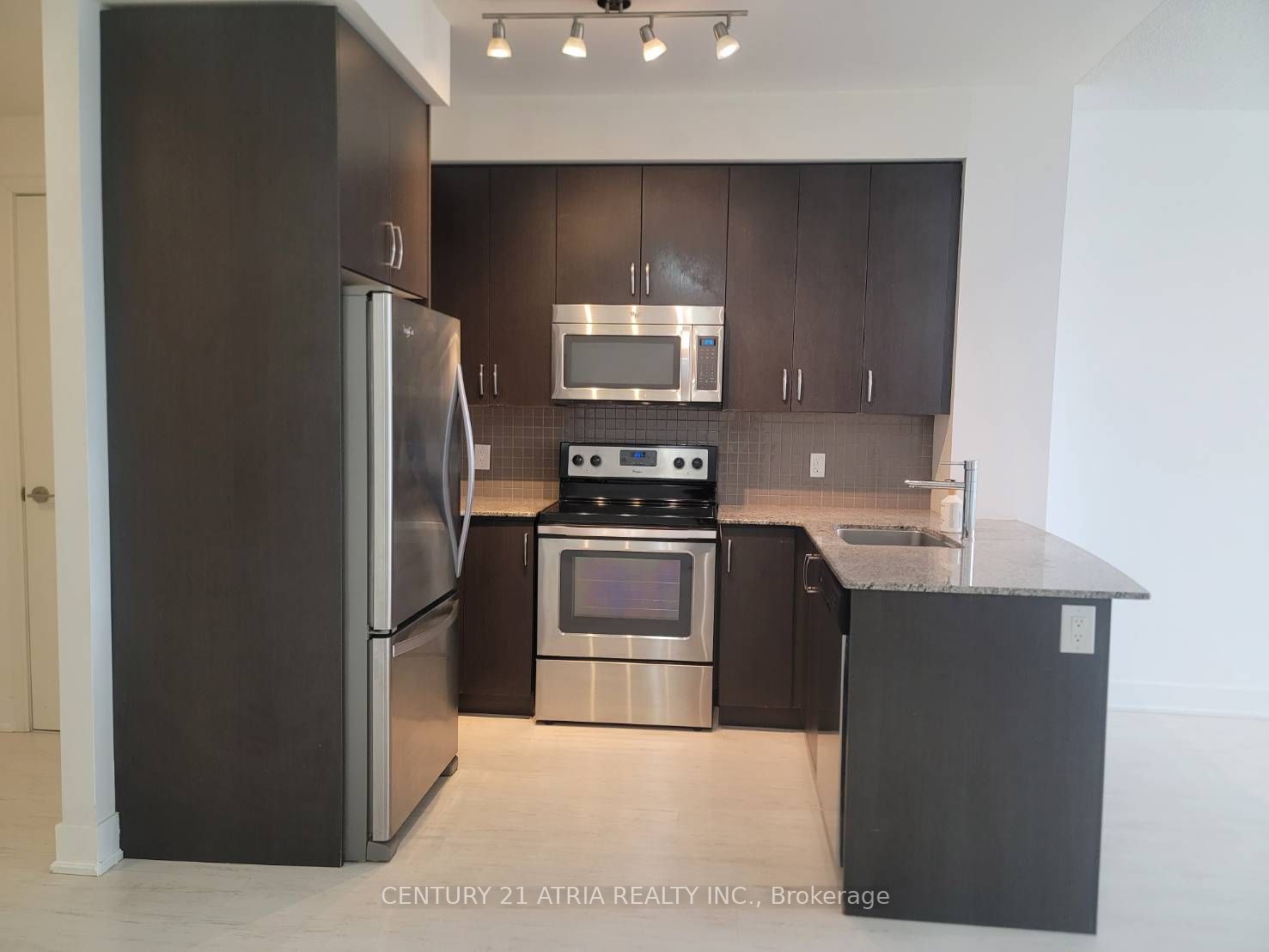 7608 Yonge St, unit 504 for rent