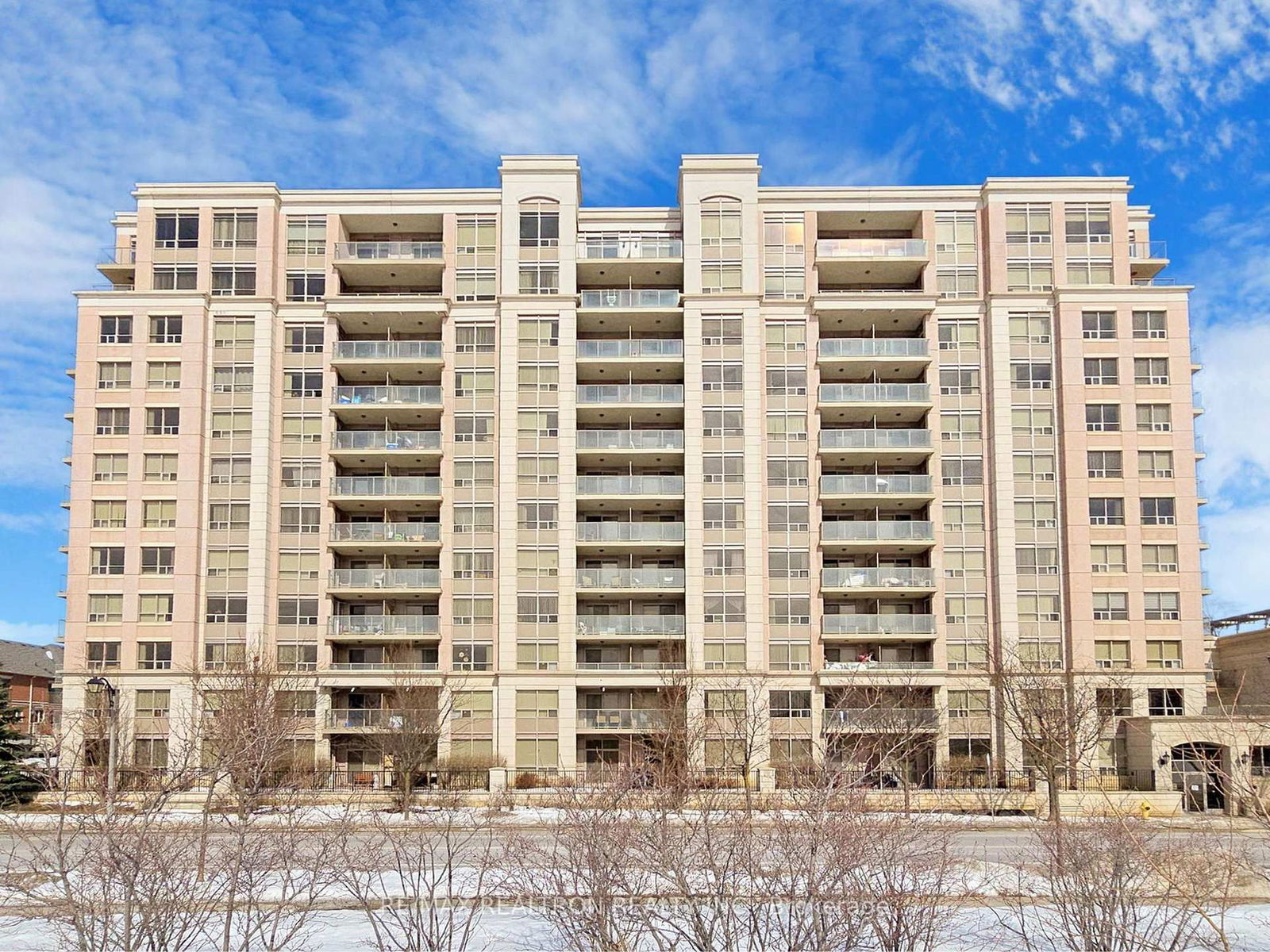 37 Galleria Pkwy, unit 316 for sale