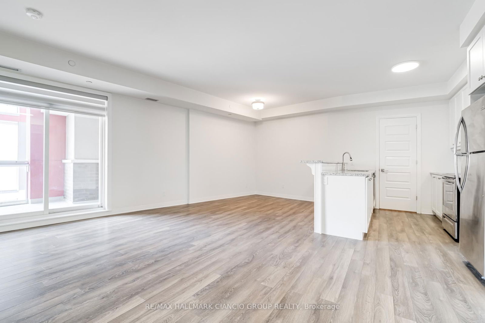 58 Adam Sellers St, unit 418 for rent