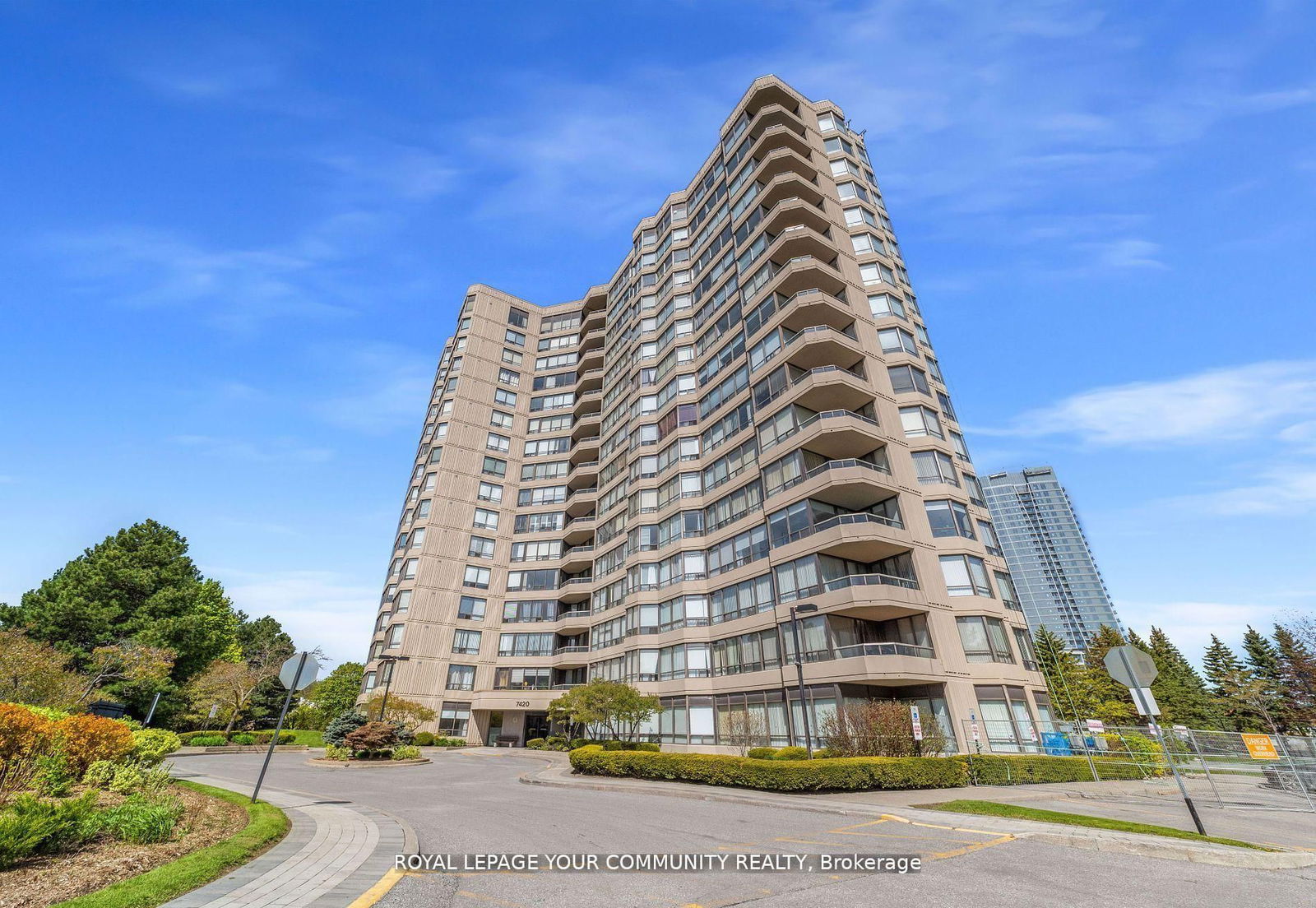 7420 Bathurst St, unit 503 for sale