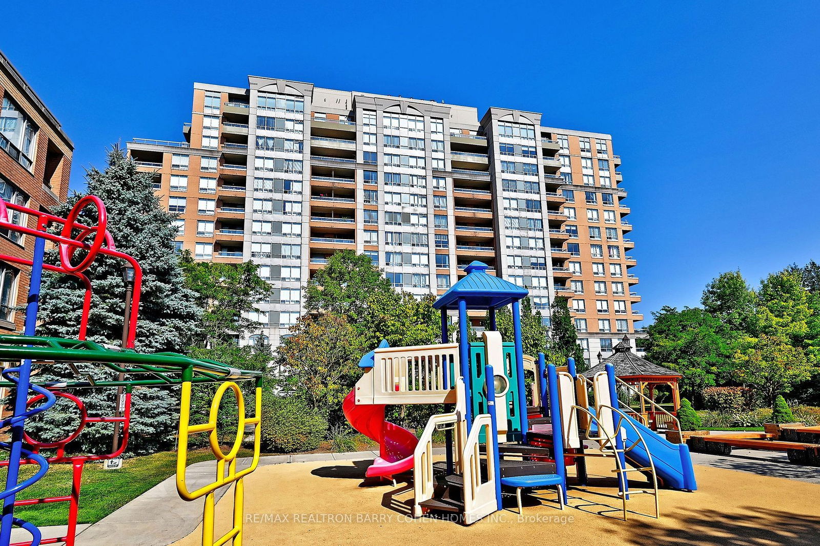 29 Northern Heights Dr, unit 207 for sale