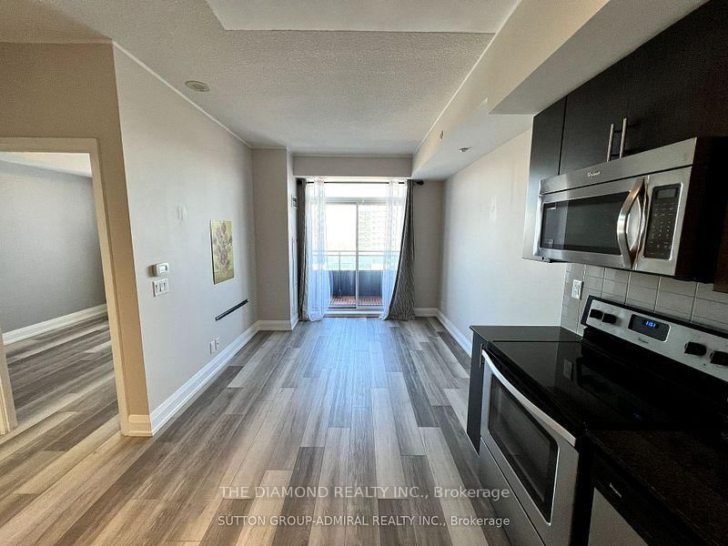 7890 Bathurst St, unit 2111 for rent