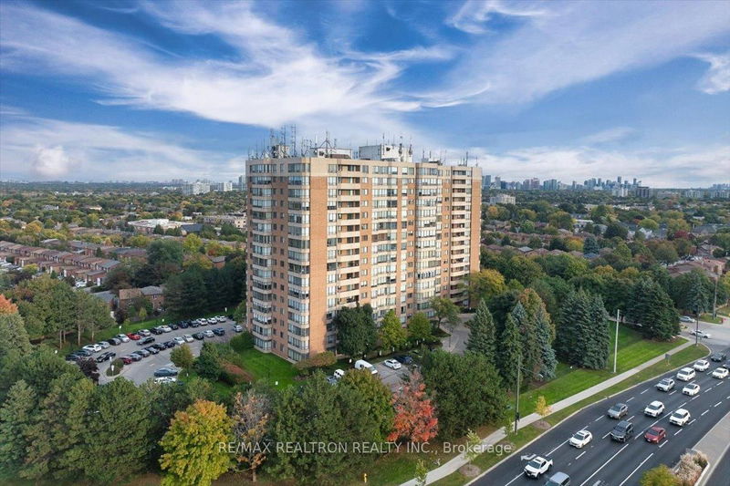 7601 Bathurst St, unit 103 for sale