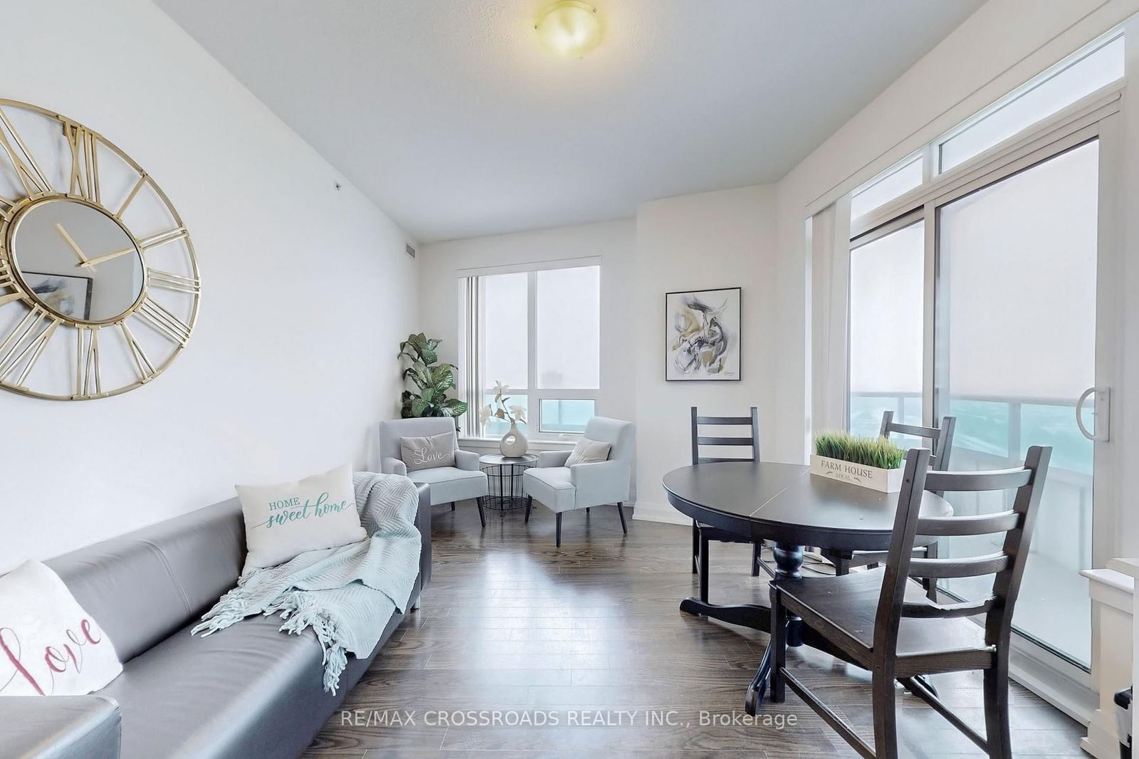 7171 Yonge St, unit 2408 for sale