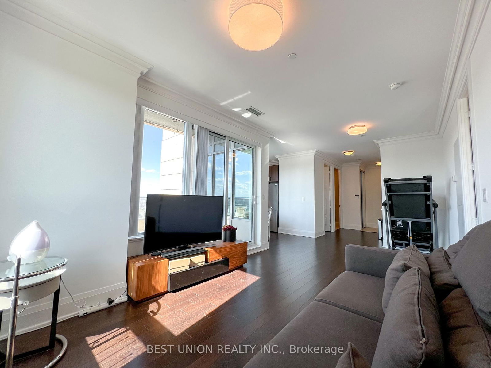 18 Uptown Dr, unit RG08 for rent