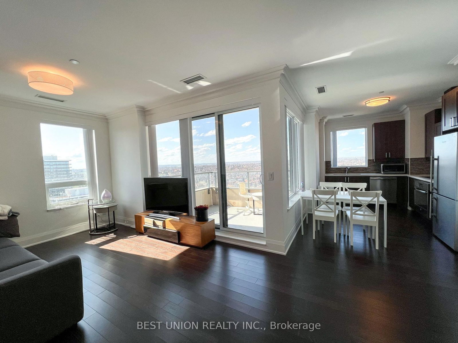 18 Uptown Dr, unit RG08 for rent