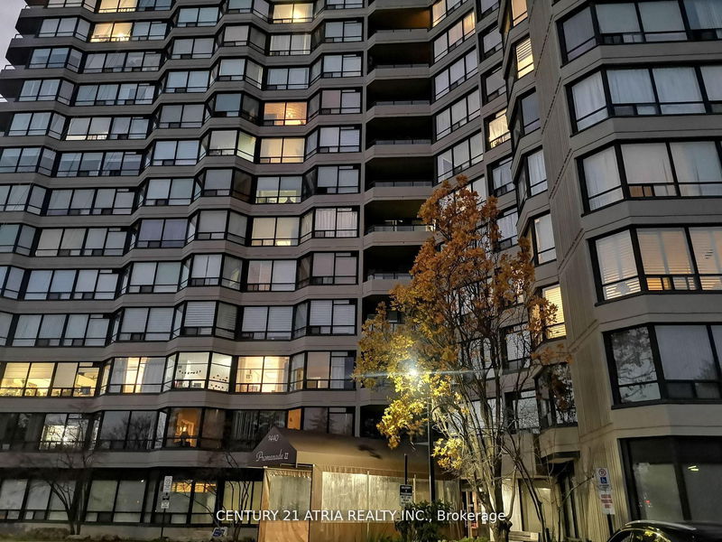 7440 Bathurst St, unit 401 for rent