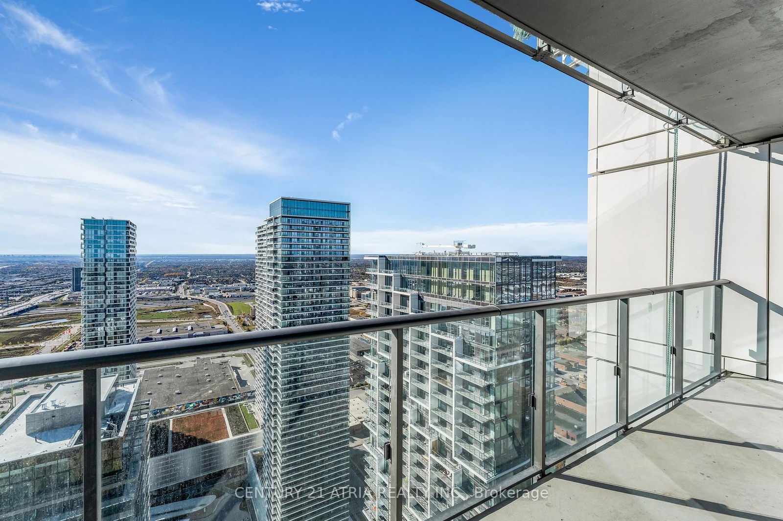 7890 Jane St, unit 5605 for rent