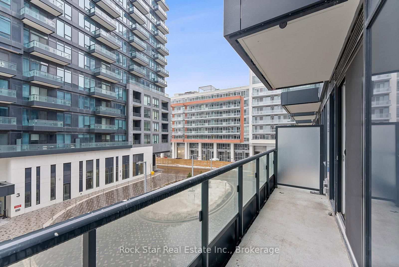 8868 Yonge St, unit 226E for sale