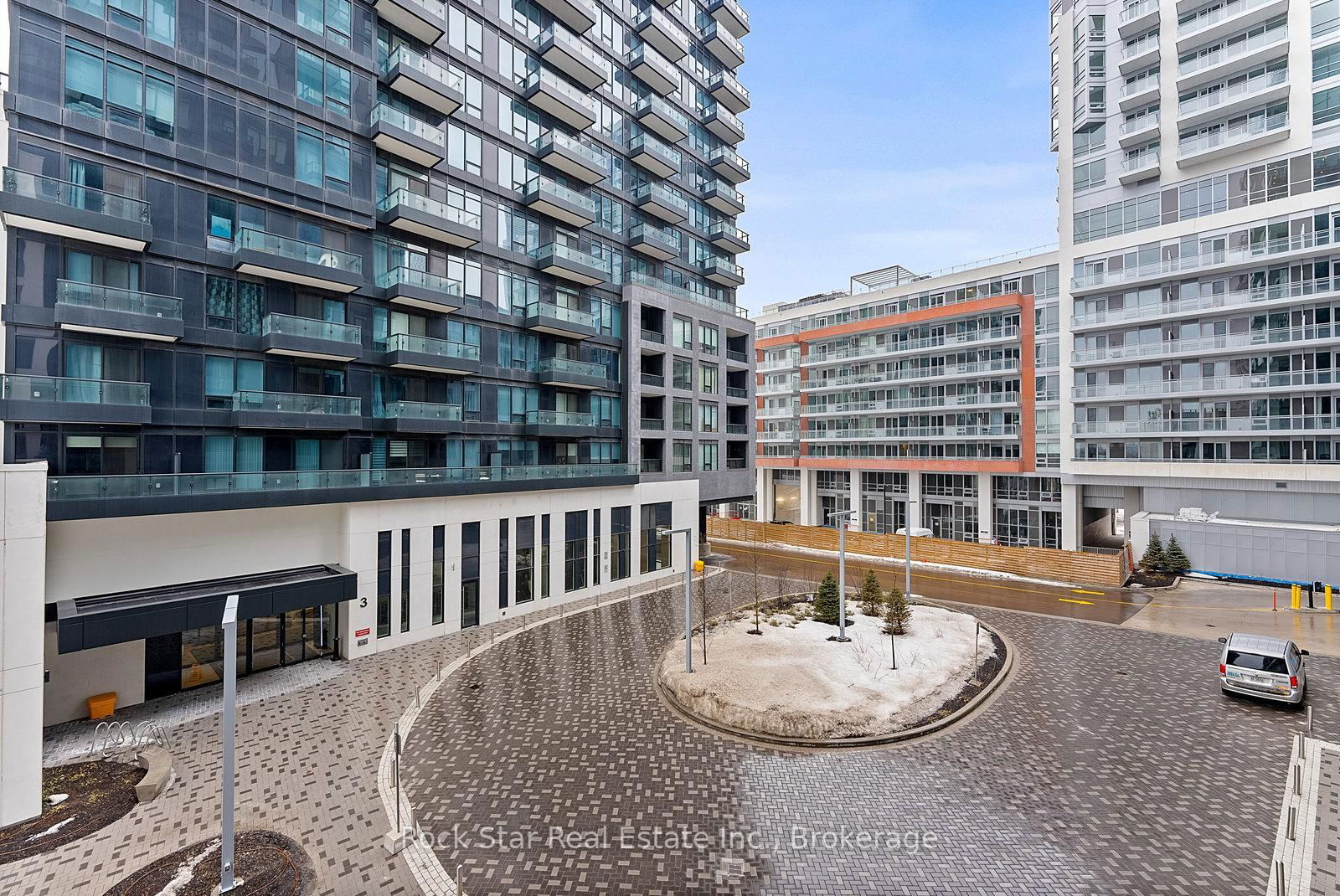 8868 Yonge St, unit 226E for sale