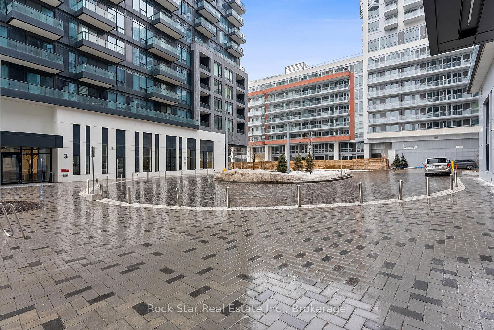 8868 Yonge St, unit 226E for sale