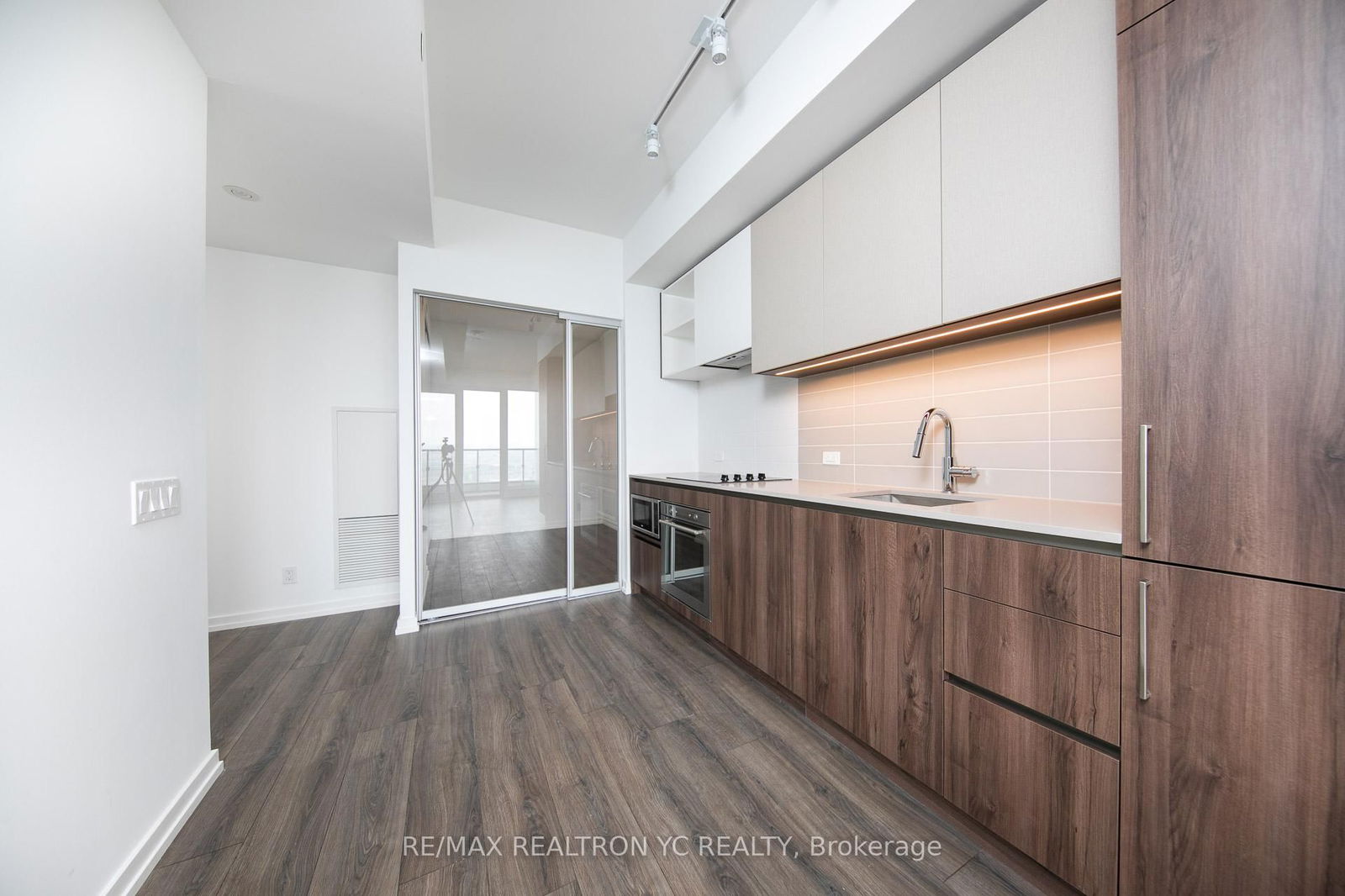 7890 Jane St, unit 3308 for sale