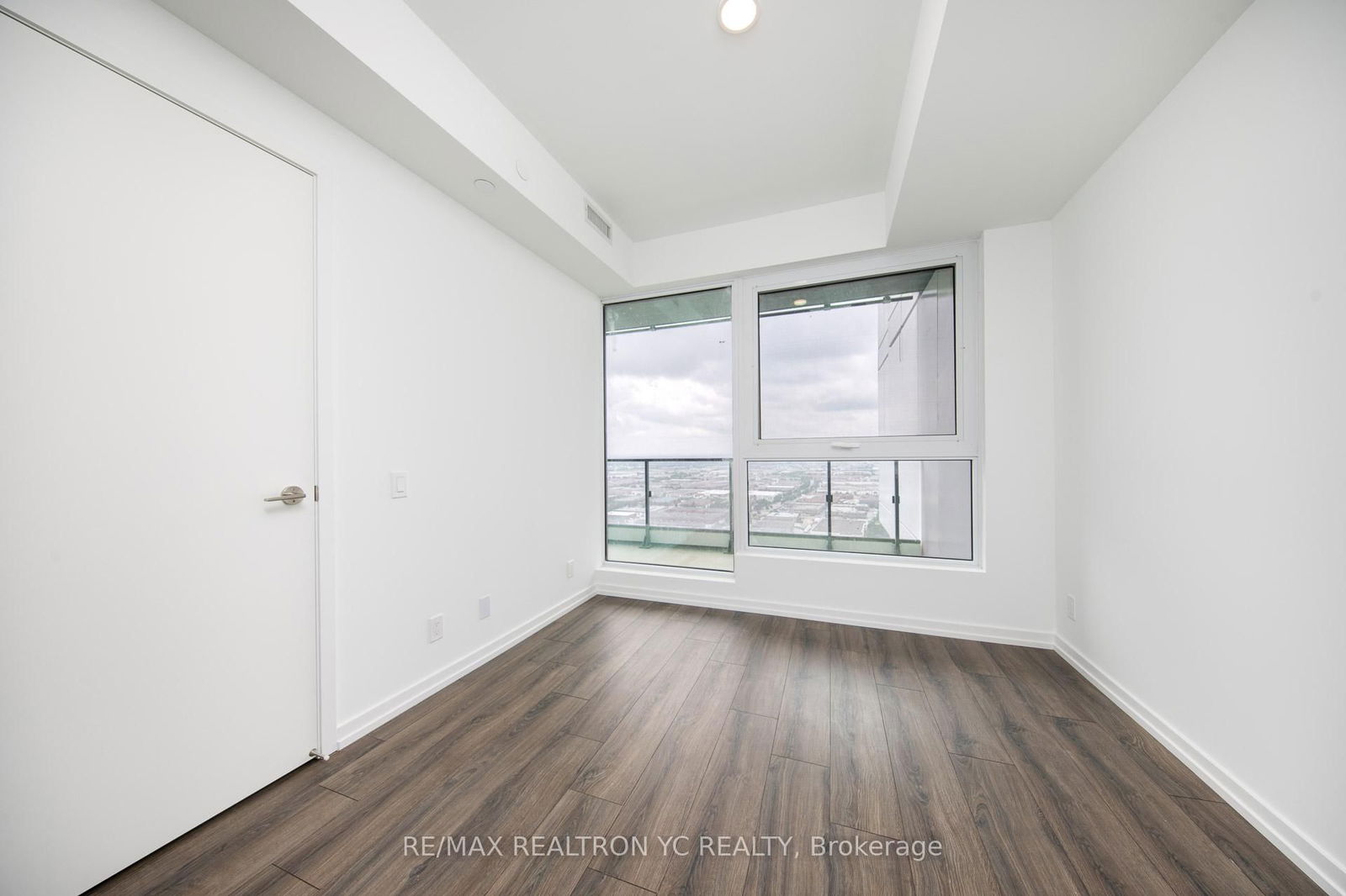 7890 Jane St, unit 3308 for sale