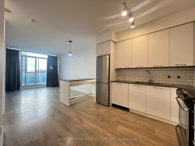 9471 Yonge St, unit 524 for rent