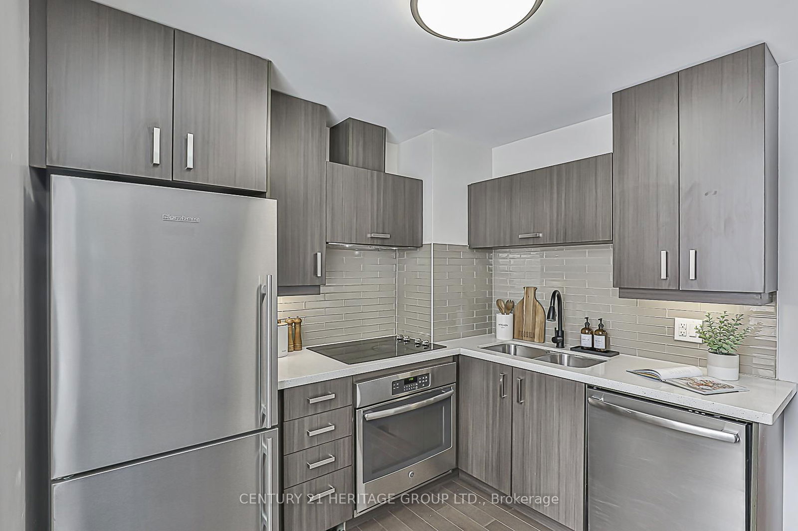 18 Uptown Dr, unit 217 for sale