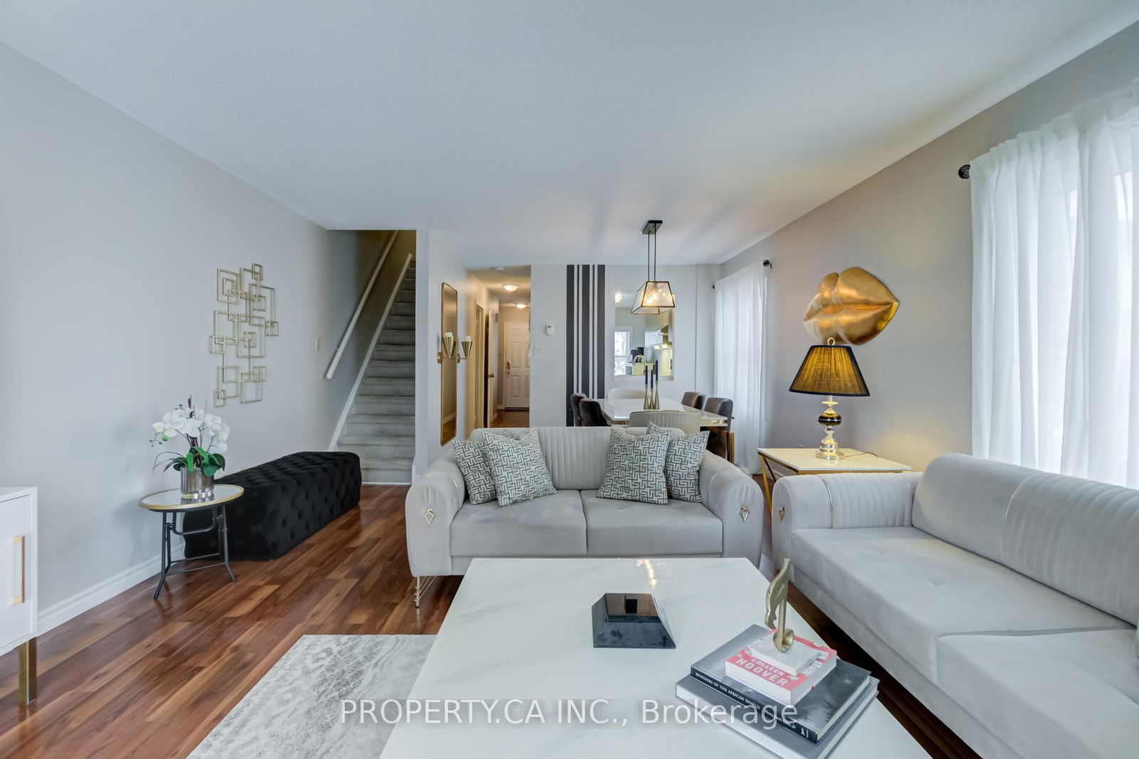 Robertson Place Townhomes, Newmarket, Toronto