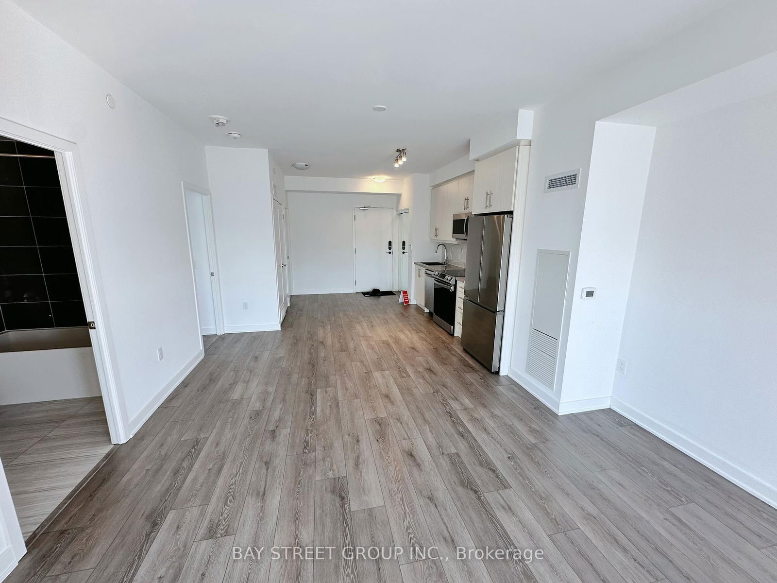 95 Oneida Cres, unit 1103 for rent