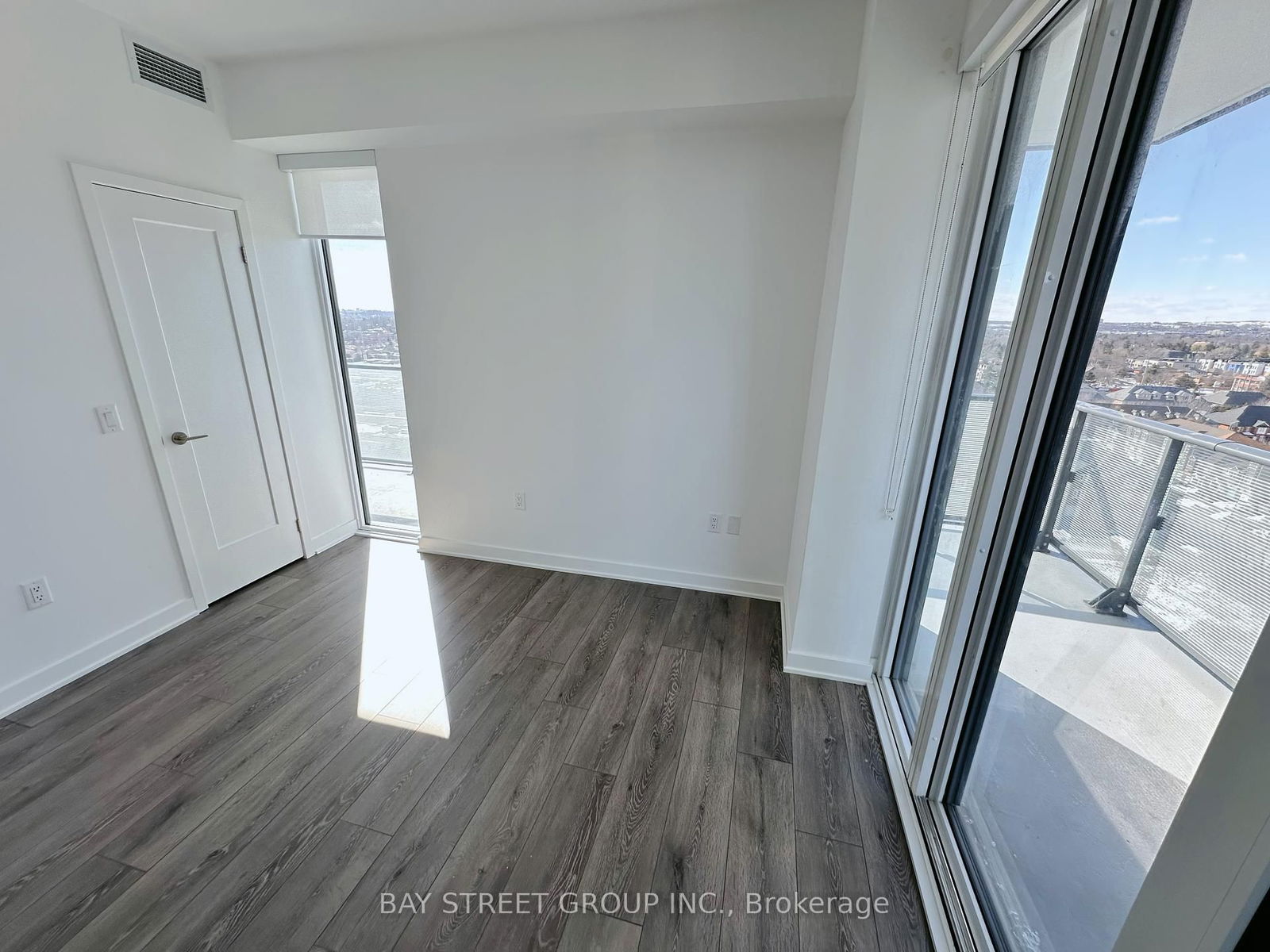 95 Oneida Cres, unit 1103 for rent