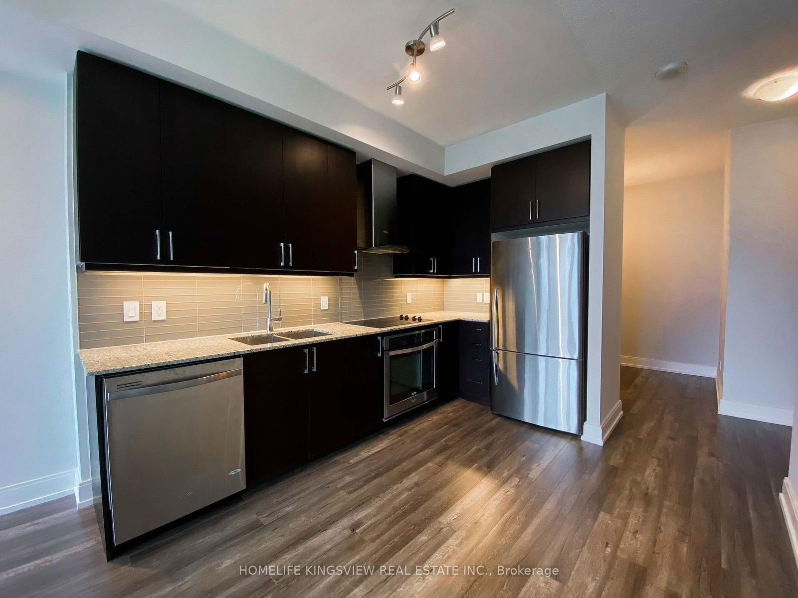 9608 yonge St, unit 1607A for rent