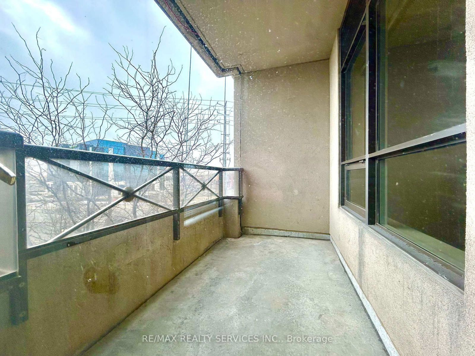 9225 Jane St, unit 303 for rent