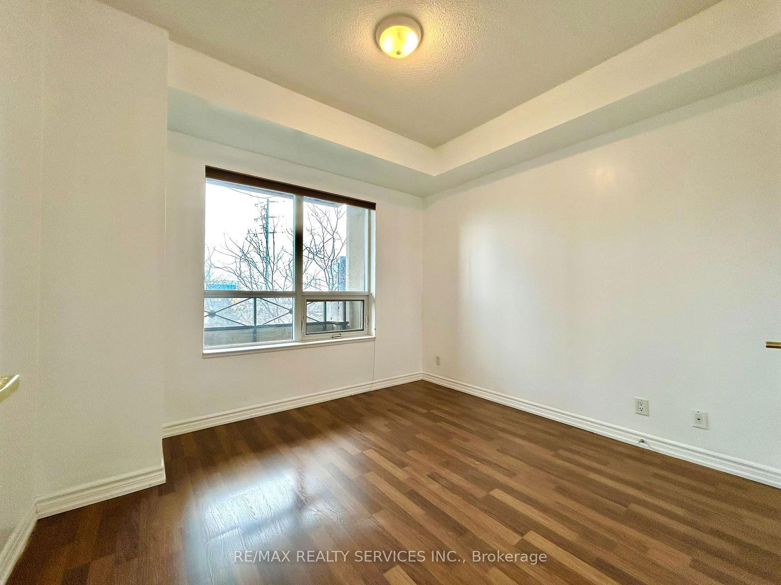 9225 Jane St, unit 303 for rent