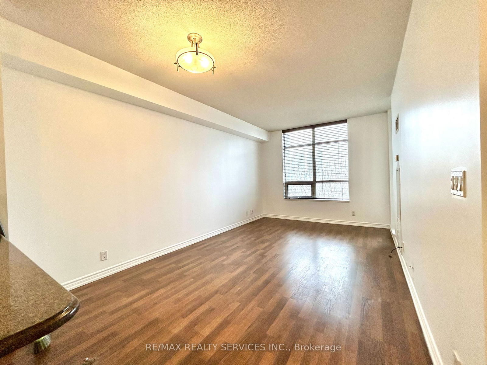 9225 Jane St, unit 303 for rent