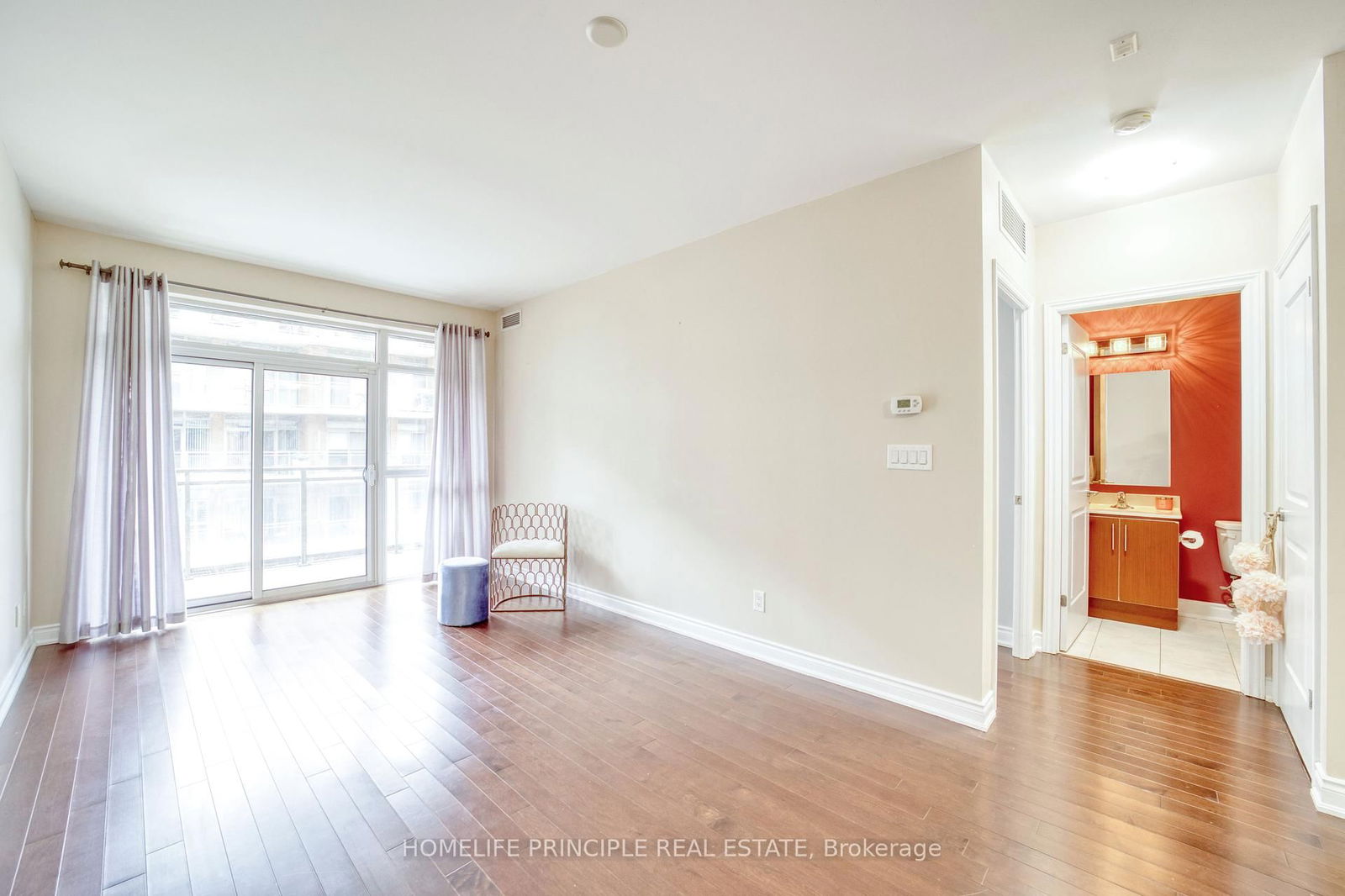 281 Woodbridge Ave E, unit 406 for rent