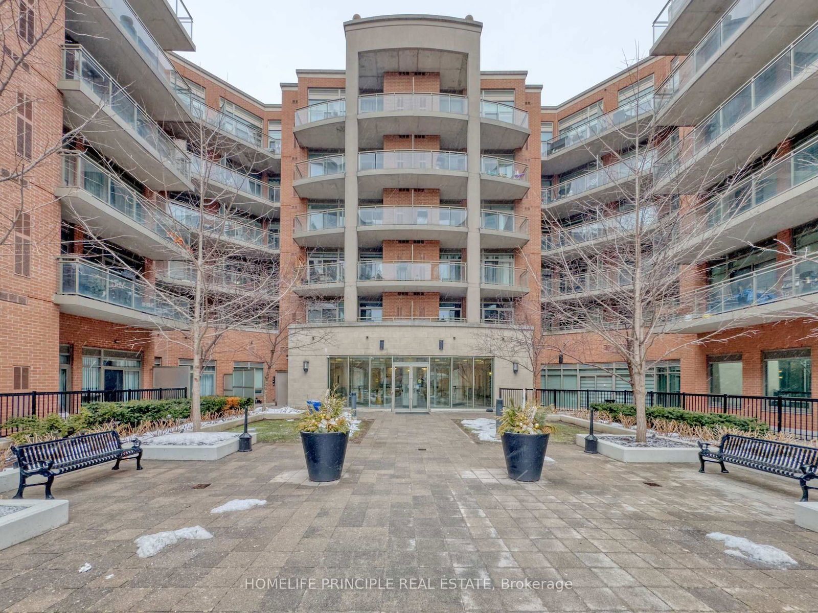 281 Woodbridge Ave E, unit 406 for rent