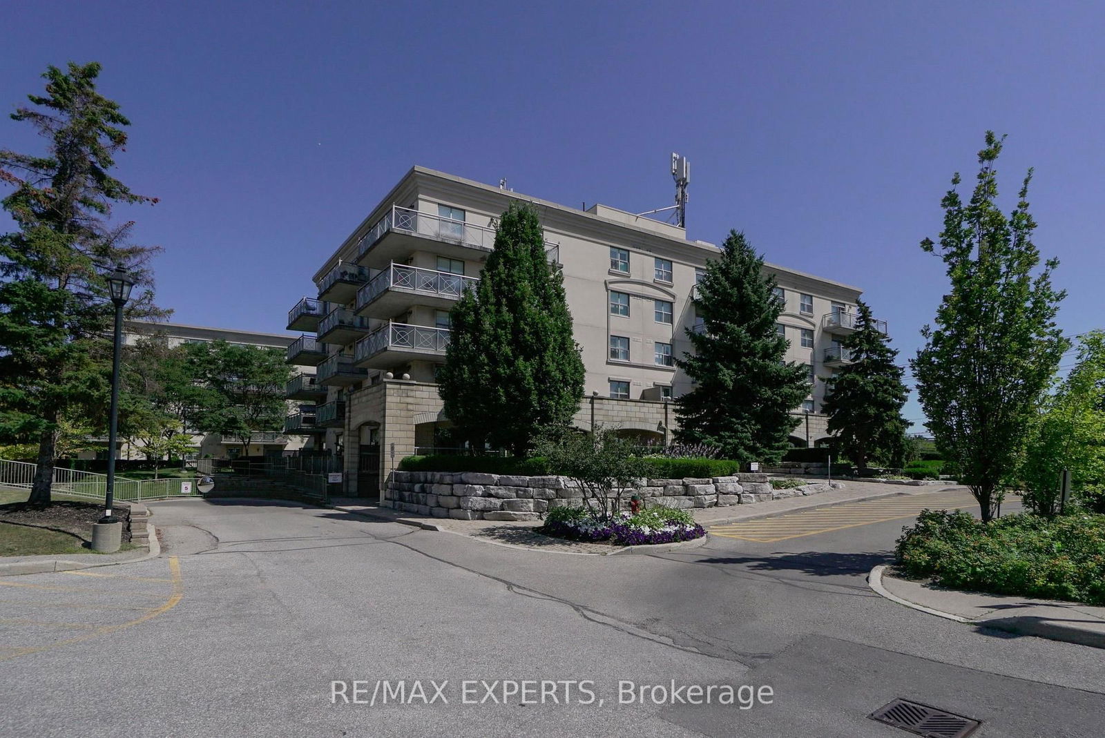 2500 Rutherford Rd E, unit Unit 516 for sale