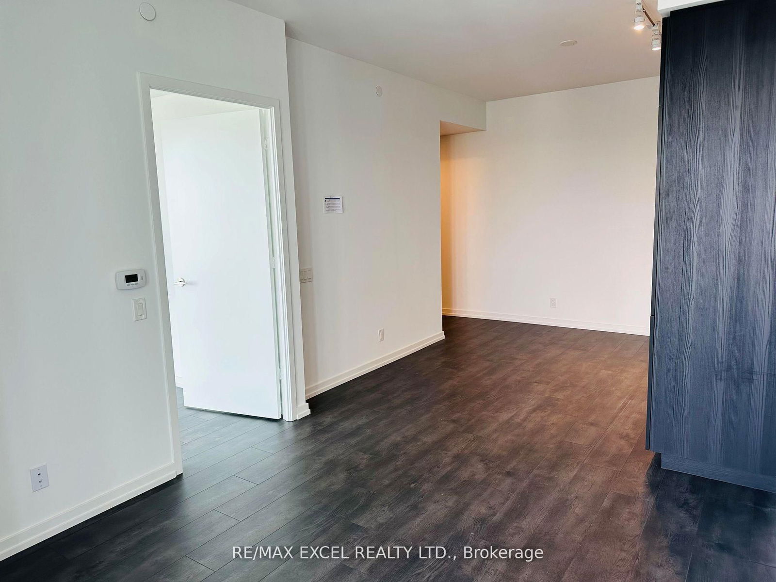 7890 Jane St, unit 4111 for rent