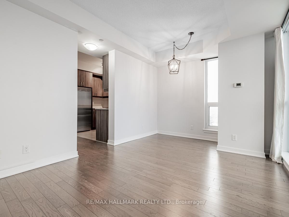 9205 Yonge St, unit 504 for sale