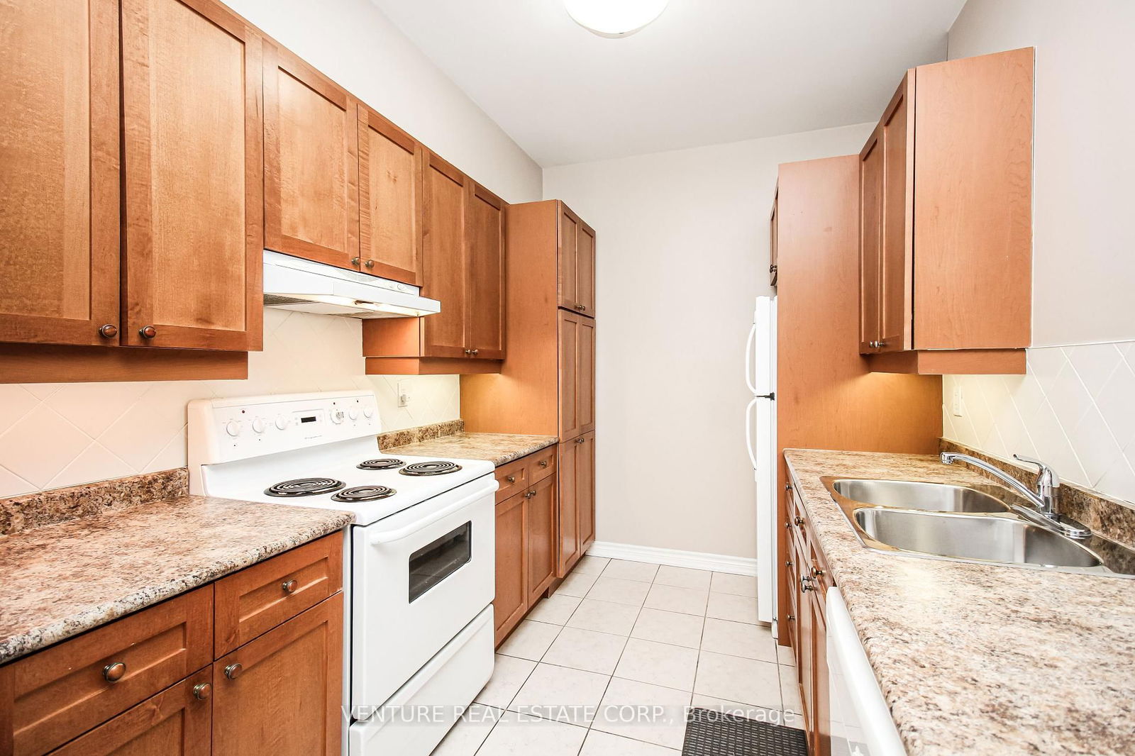 9519 Keele St, unit 302 for sale