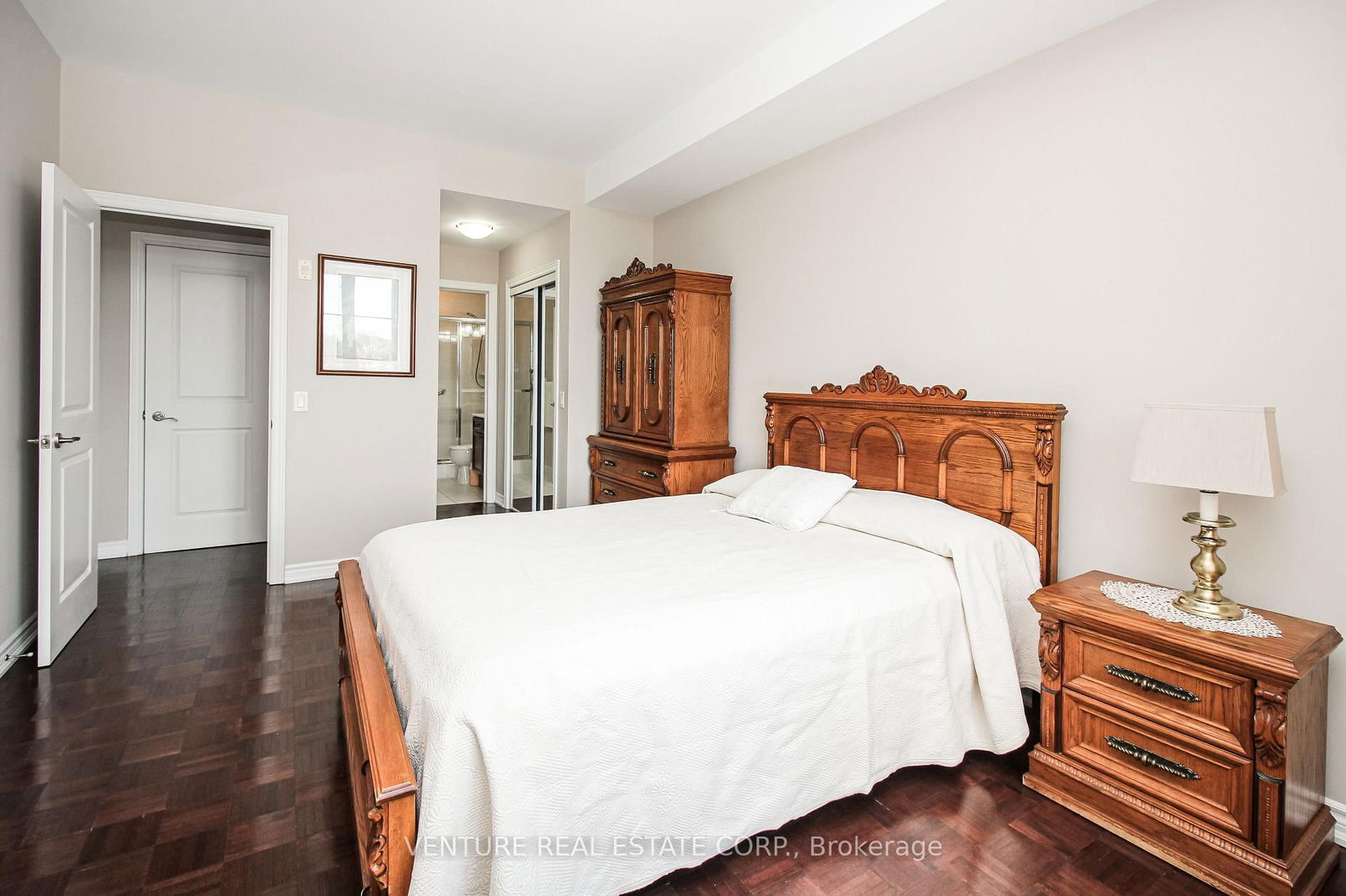 9519 Keele St, unit 302 for sale