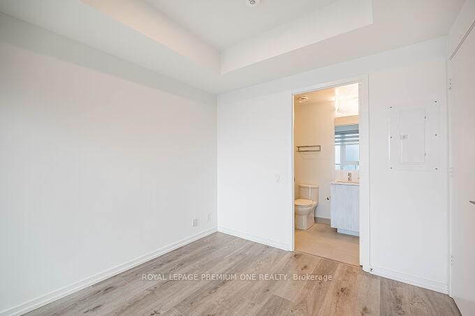 7890 Jane St, unit 1912 for sale