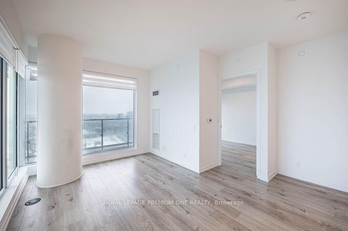 7890 Jane St, unit 1912 for sale