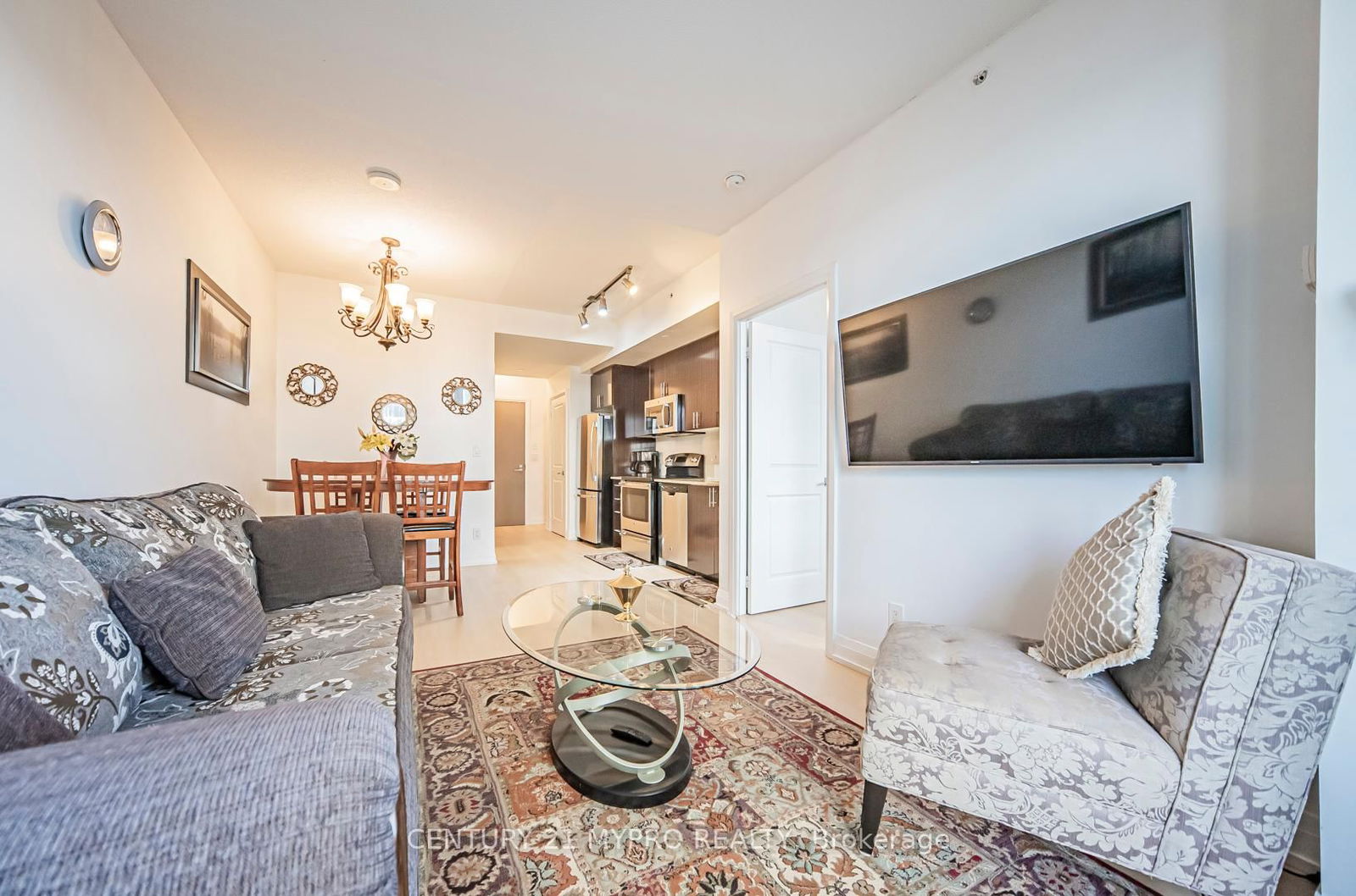 7165 Yonge St, unit 903 for sale