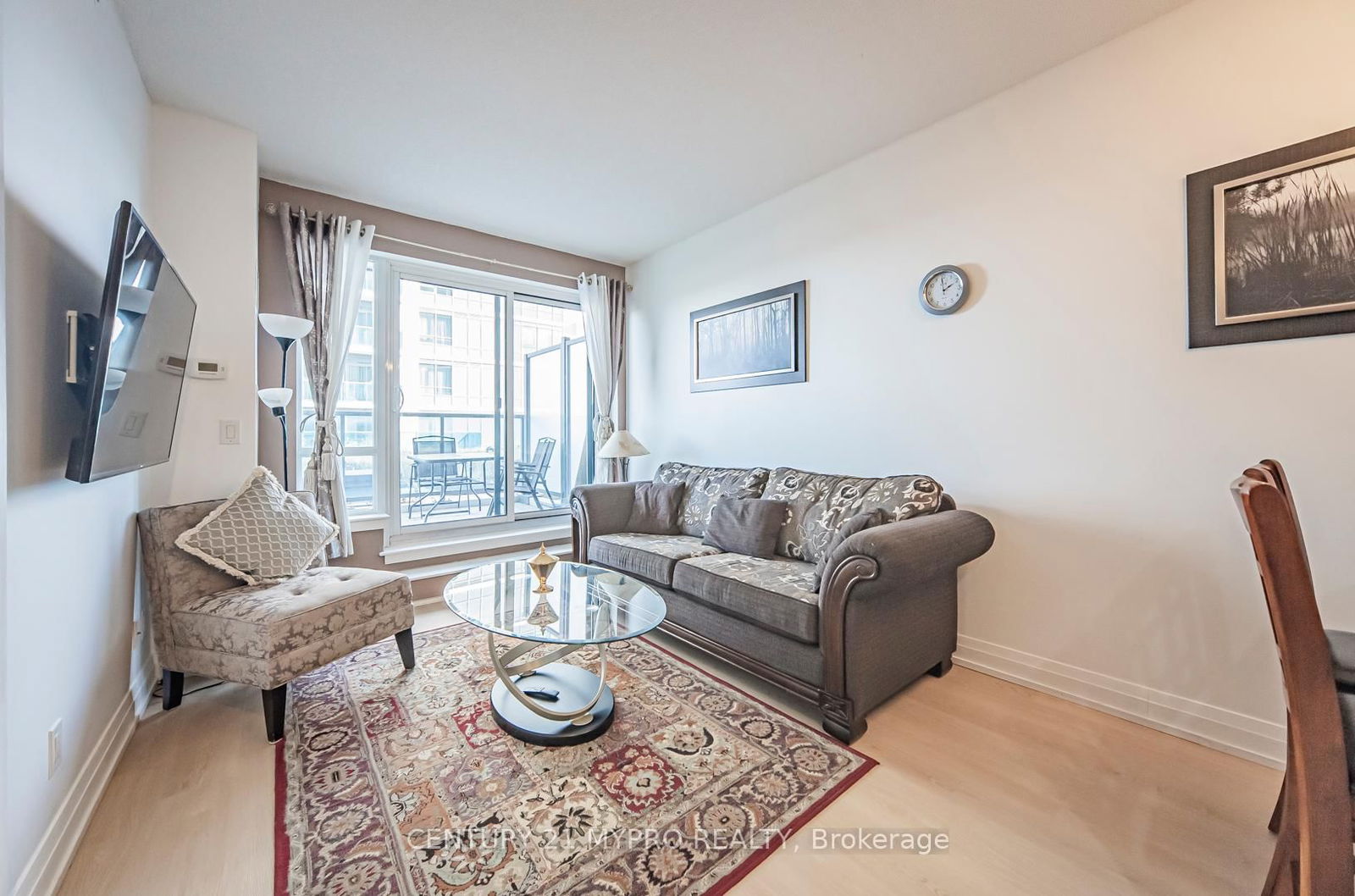 7165 Yonge St, unit 903 for sale