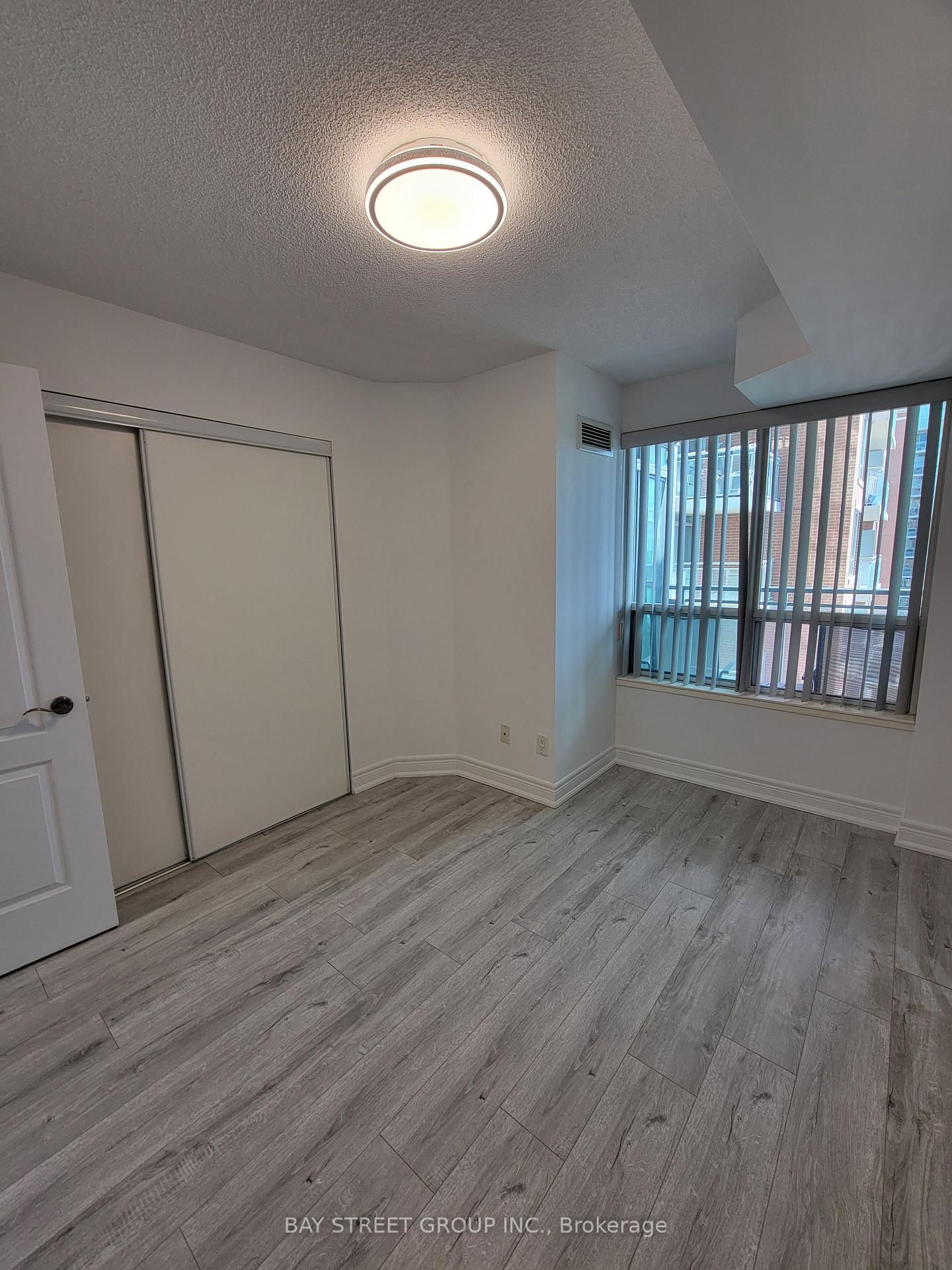 48 Suncrest Blvd, unit 601 for rent