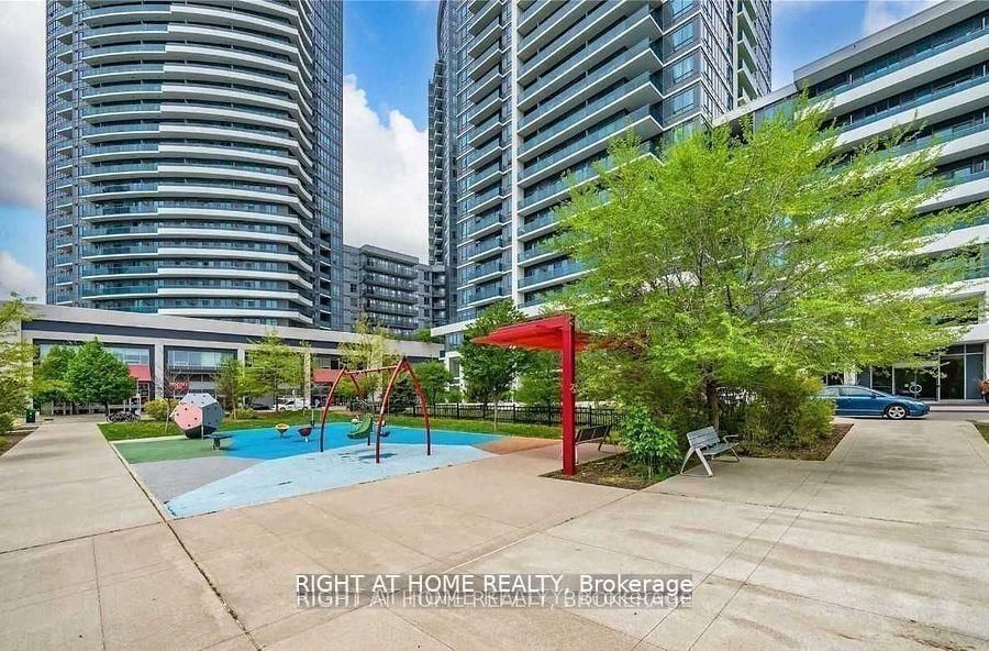 7167 Yonge St, unit 510 for sale