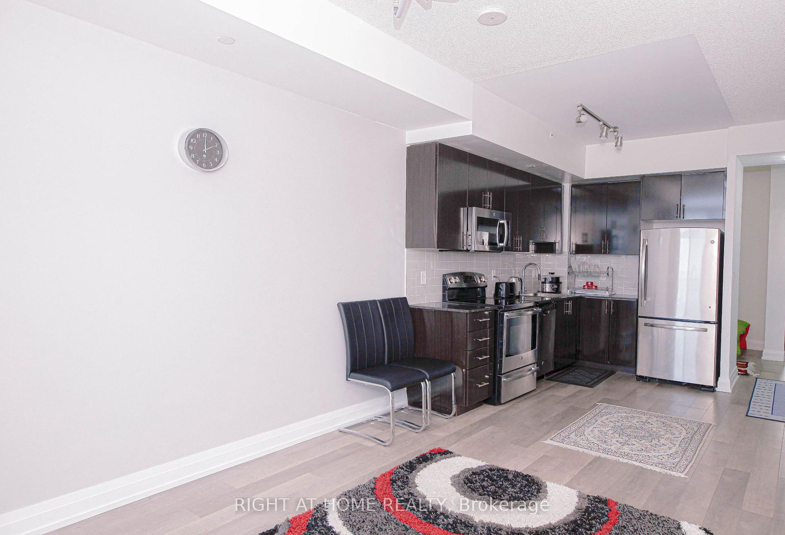 7167 Yonge St, unit 510 for sale