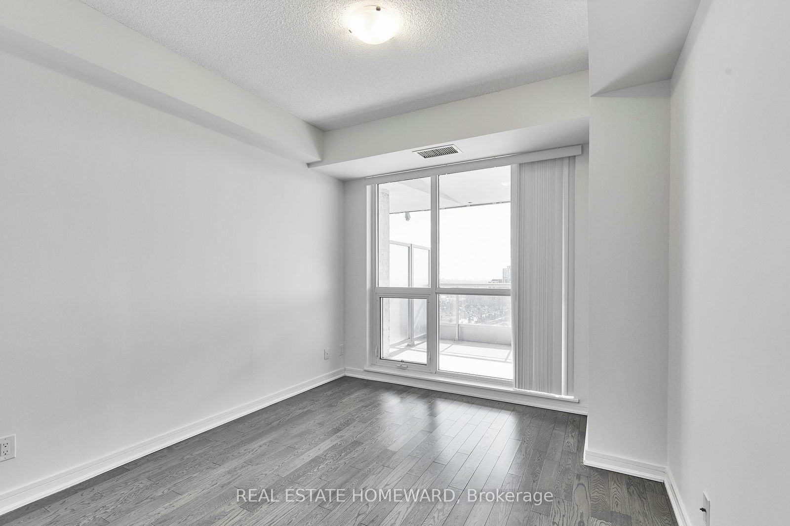 9201 yonge St, unit 2207 for sale