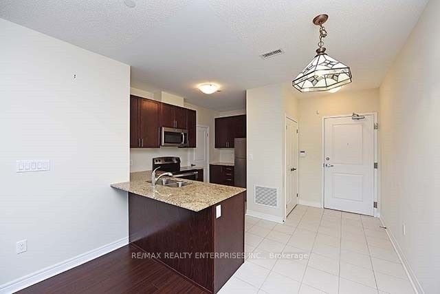 7768 Kennedy Rd, unit 105 for rent