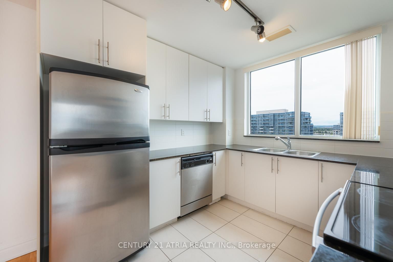 60 South Town Centre Blvd, unit 1607 for rent