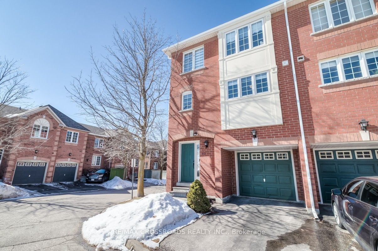 Sandlewood Court Townhomes, Aurora, Toronto