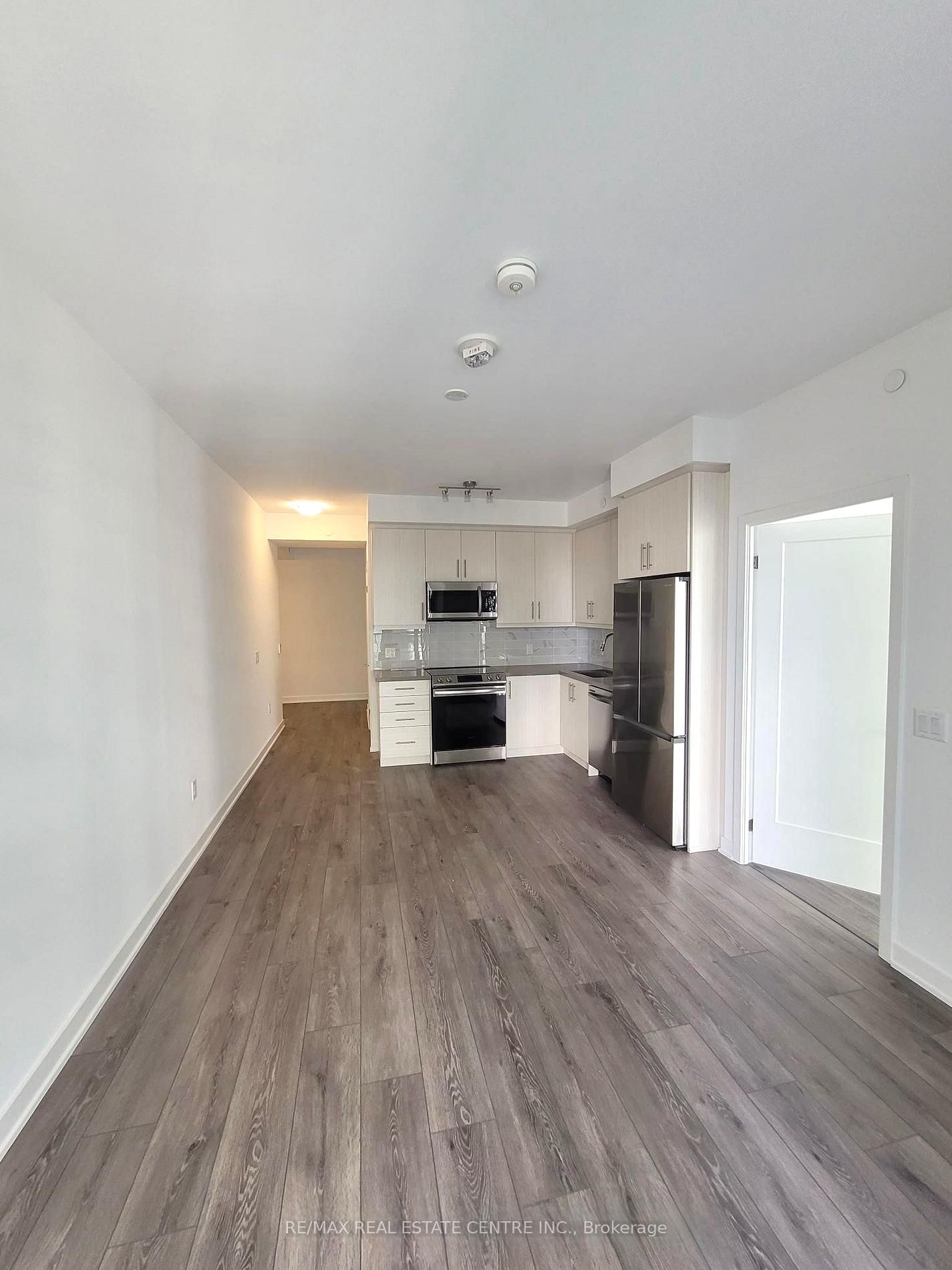 95 Oneida Cres, unit 1504 for rent