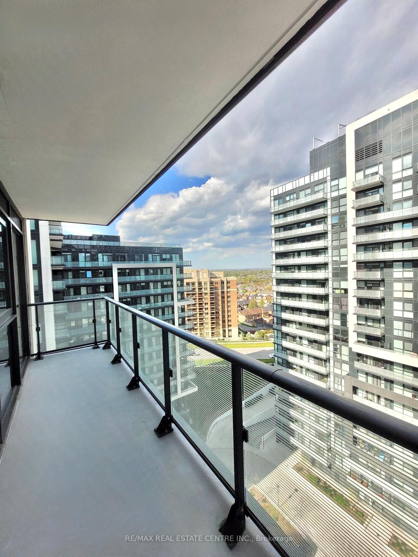 95 Oneida Cres, unit 1504 for rent