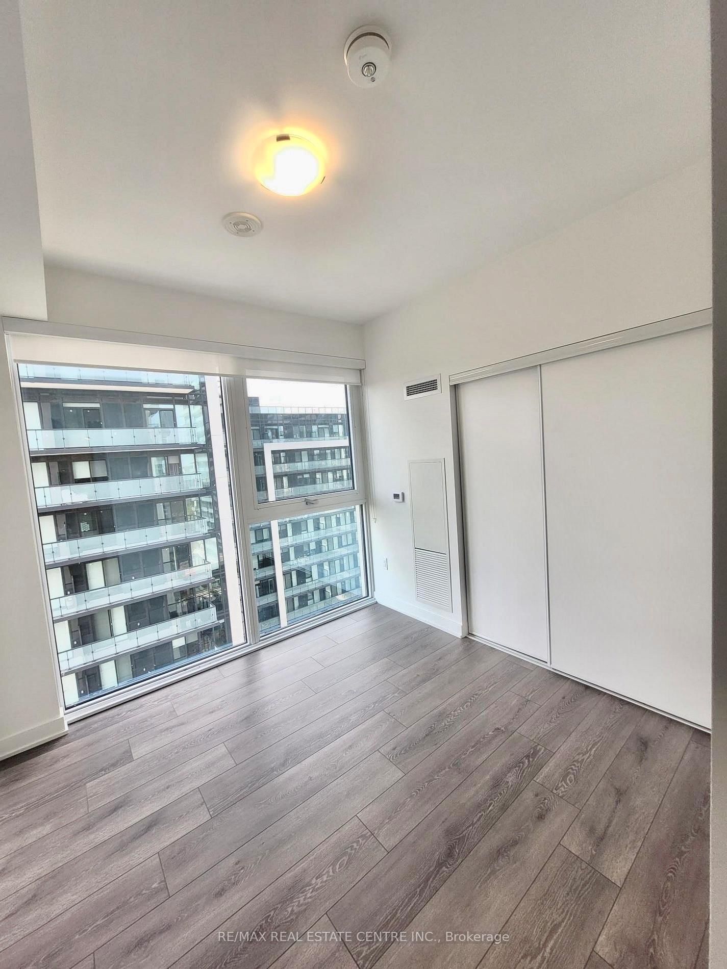 95 Oneida Cres, unit 1504 for rent